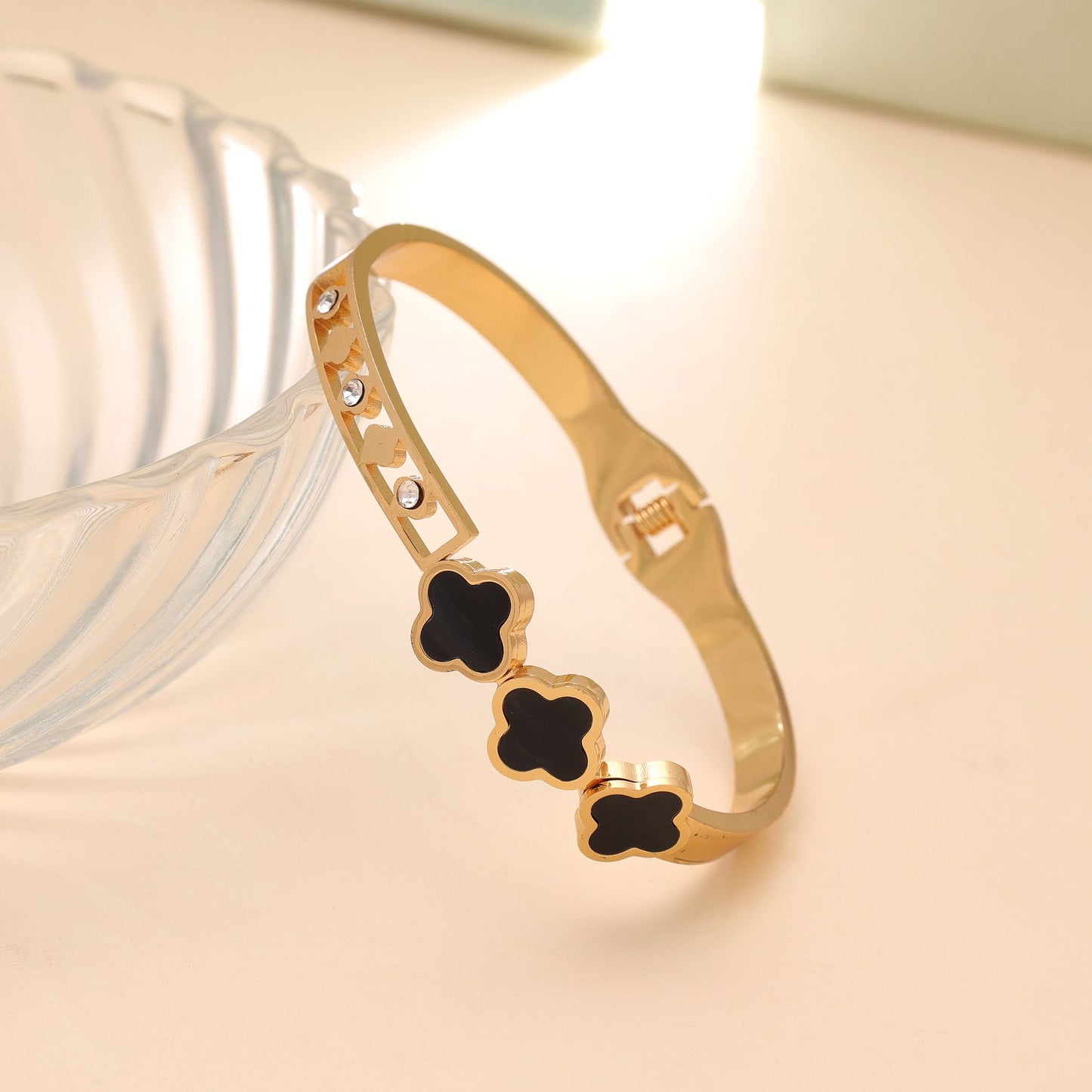 Black Color Anti Tarnish Bracelet with Stylish Contemporary Fashion Look