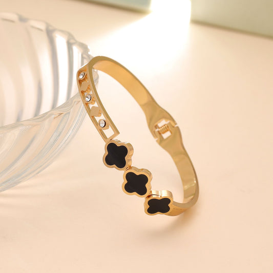 Black Color Anti Tarnish Bracelet with Stylish Contemporary Fashion Look