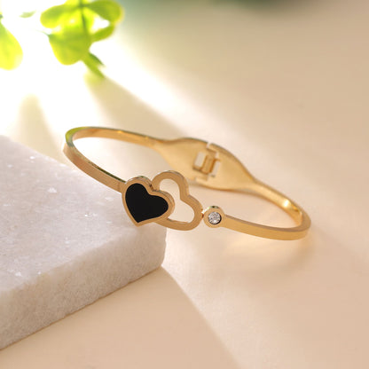 Black Color Anti Tarnish Bracelet with Modern Designer Styling Touch