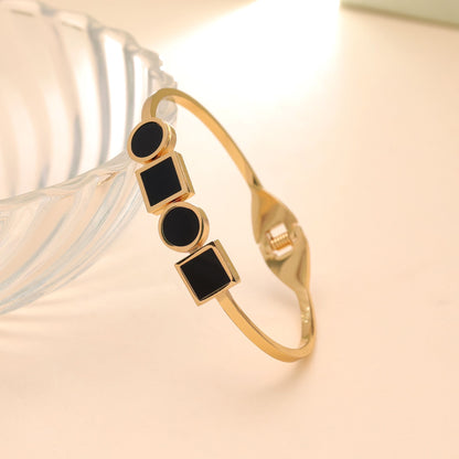 Black Color Anti Tarnish Bracelet with Stylish Durable Craftsmanship