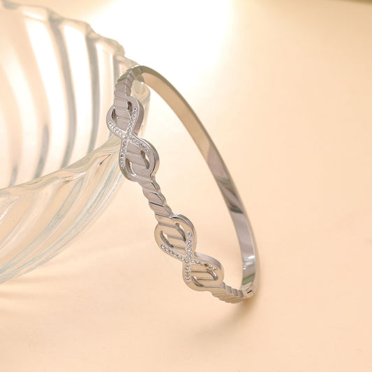Silver Color Anti Tarnish Bracelet with Durable Contemporary Design