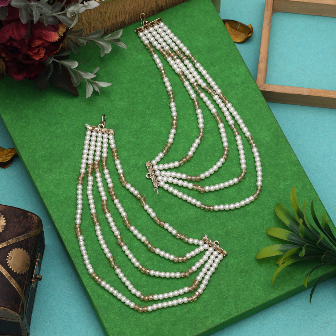 White Color Antique Earrings Chain With Classic Style And Vintage Finish