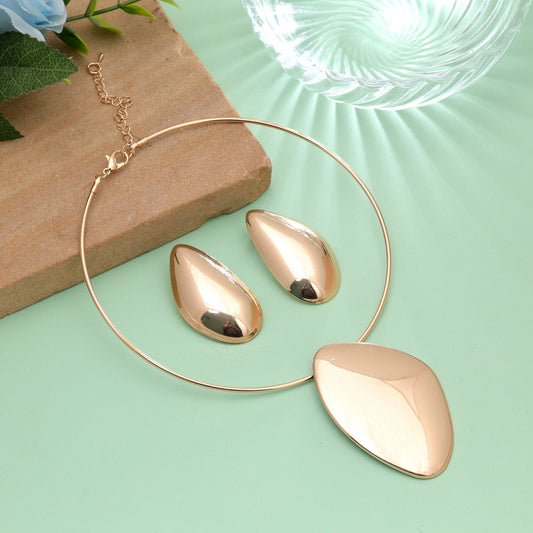 Gold Color Anti Tarnish Hasli Necklace Set Featuring Premium Minimalist Style