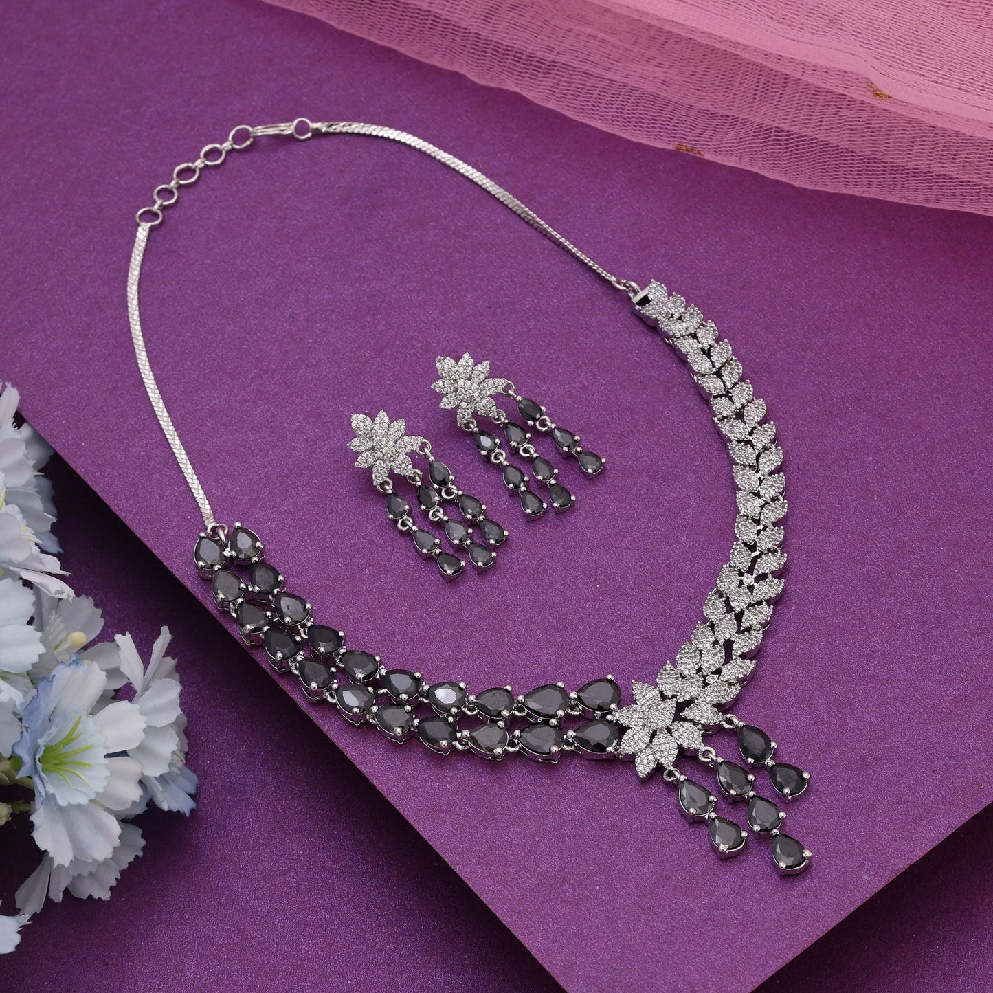 Schwarzes American-Diamond-Halsketten-Set für mutige, moderne Ethno-Looks