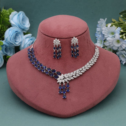 Blaues American Diamond Halsketten-Set, gefertigt für elegante Abendgarderobe