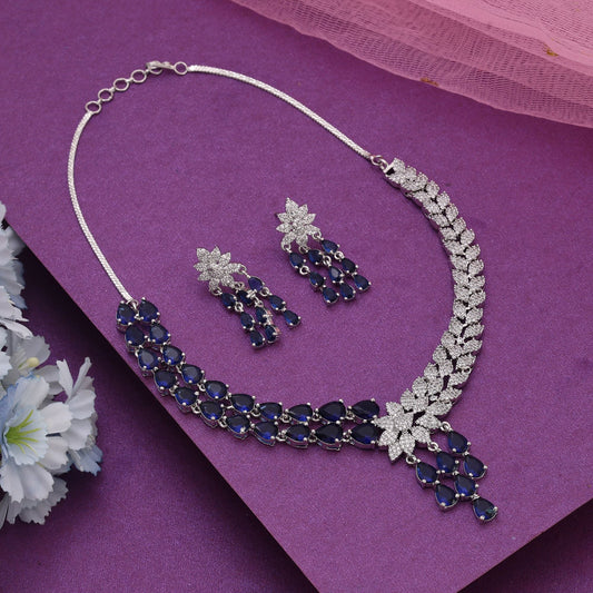 Blaues American Diamond Halsketten-Set, gefertigt für elegante Abendgarderobe