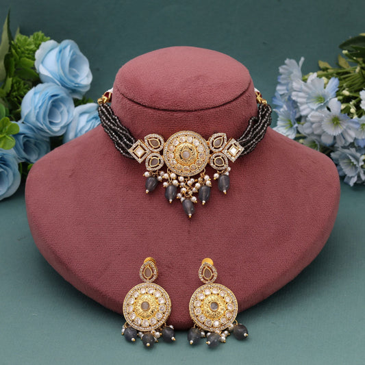 Graue Halskette im Choker-Stil mit amerikanischen Diamanten und modern-elegantem Charme