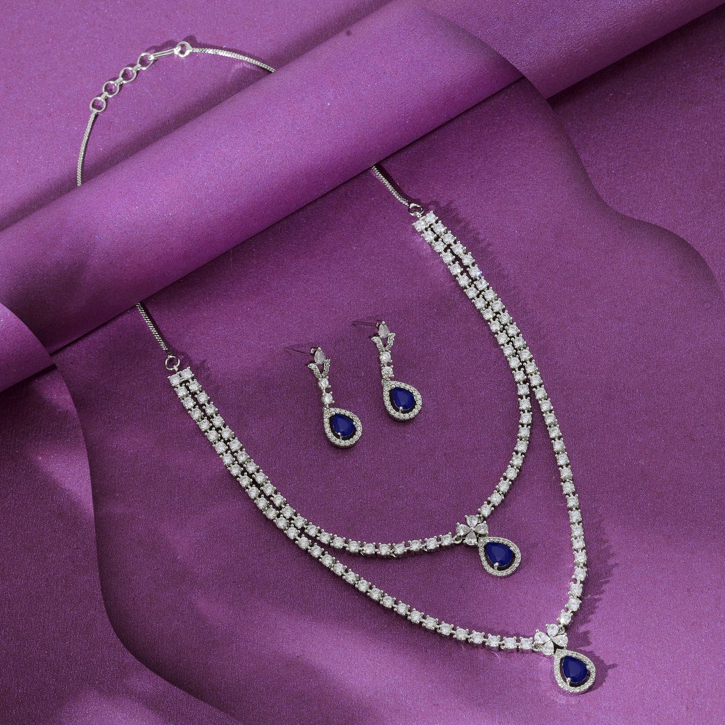 Blaues American Diamond Halsketten-Set Elegantes Party-Statement-Schmuckdesign