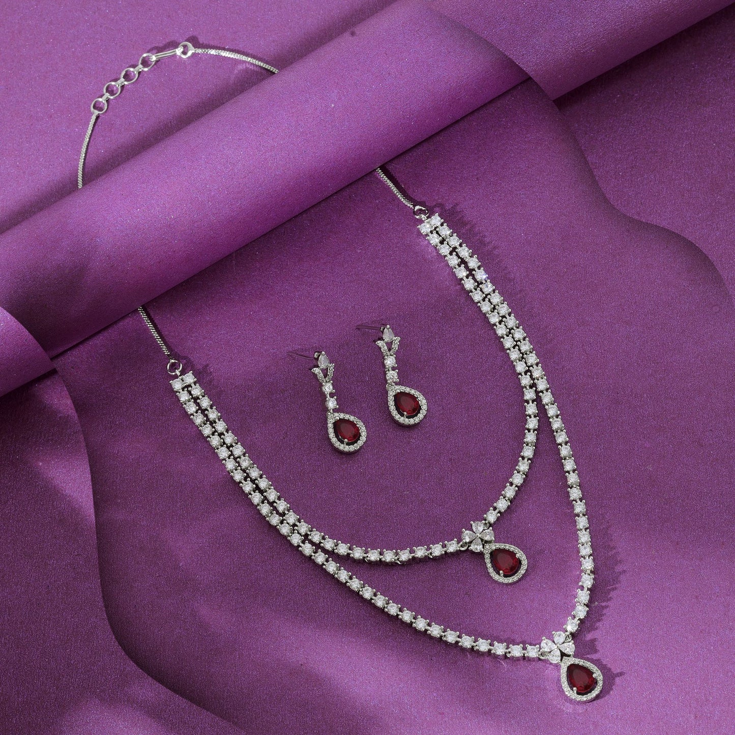 Rani Color American Diamond Halsketten-Set – kühne, traditionelle Brautschmuck-Designkollektion