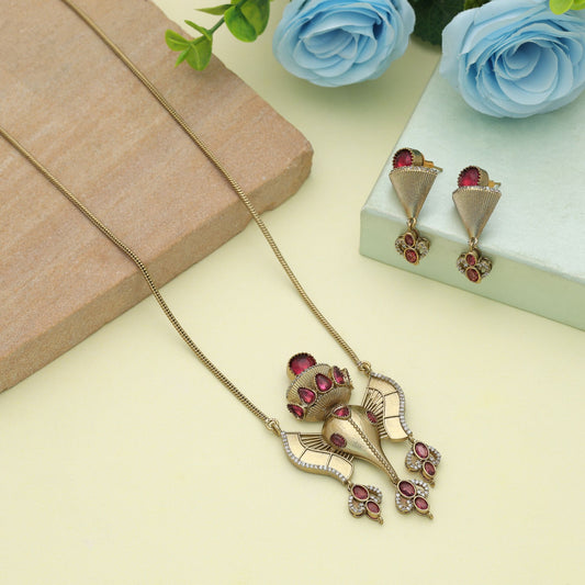 Wunderschönes Rani-farbenes Lord Ganesha American Diamond Halsketten-Set für festliche Anlässe