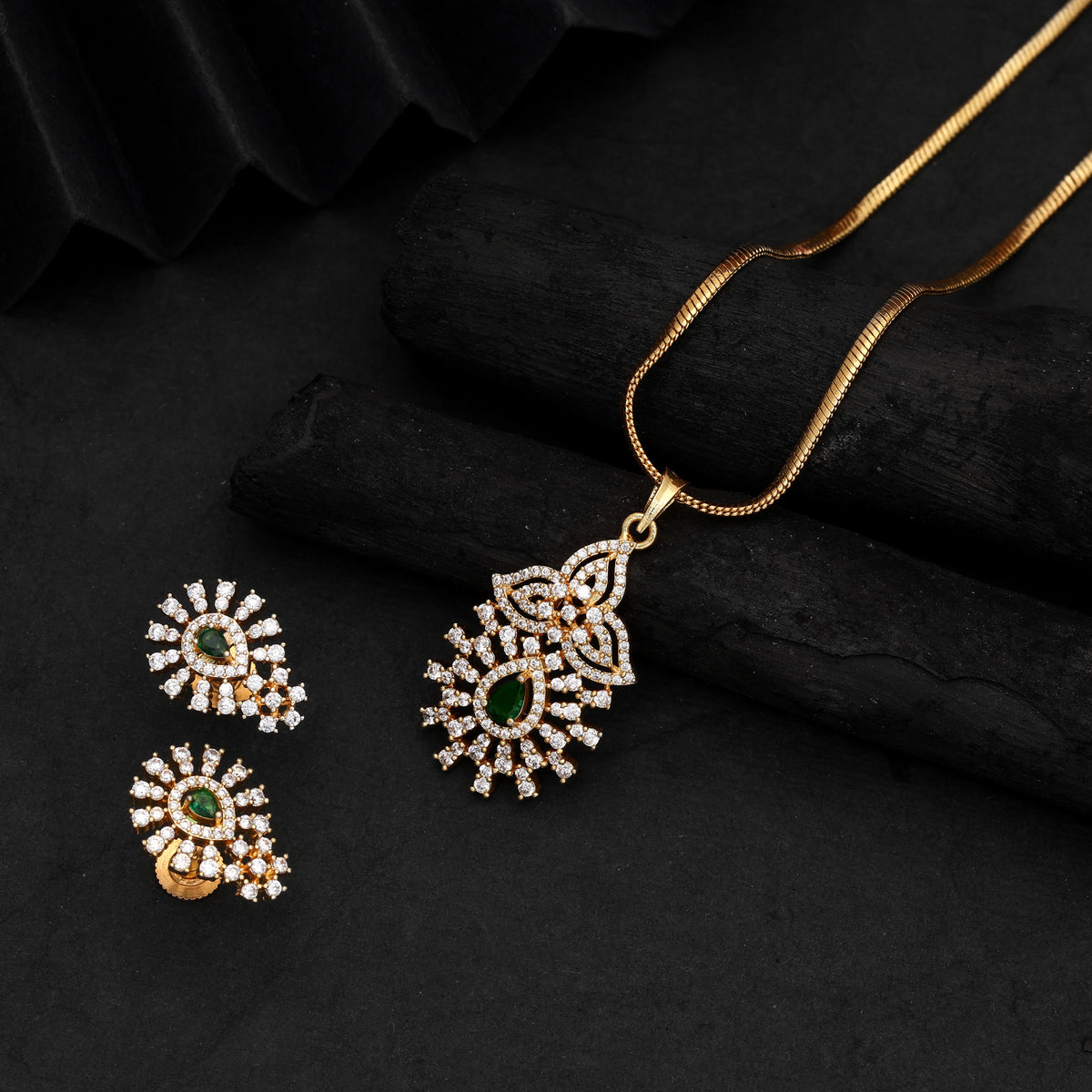 Lush Emerald Green Color American Diamond Pendant Set Specially Designed For Women