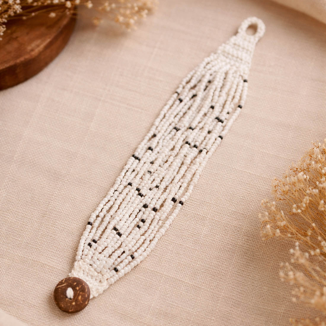 White Color Fashion Bracelet Minimal Elegant Modern Jewelry Design