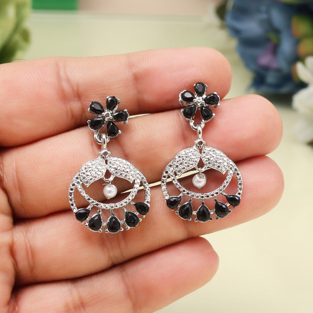 Modern Assorted Color 11 Pairs Of Lightweight And Trendy Fashion Earrings