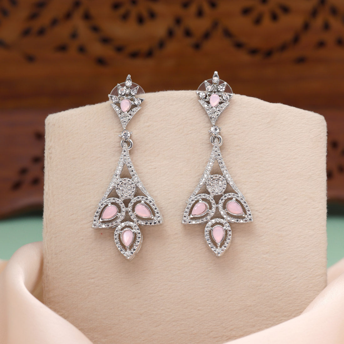 Strahlend rosa Farbe Mode Ohrringe