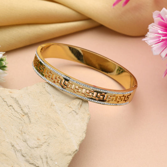 Beautiful Gold Color Openable American Diamond Bracelet With Elegant Look For Formal Occasions