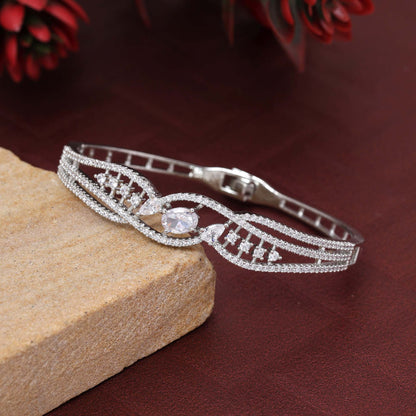 Glamouröses, aufklappbares American Diamond Armband in Silber für Party und festliche Anlässe