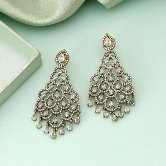 Weiße American Diamond Ohrringe, Modeohrringe mit luxuriösem Look