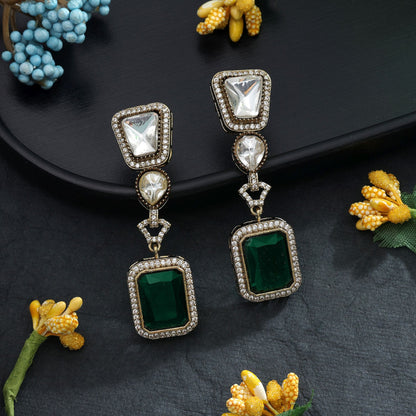 Grüne amerikanische Diamantohrringe, elegant, alltäglich, ethnische Schmuckkollektion