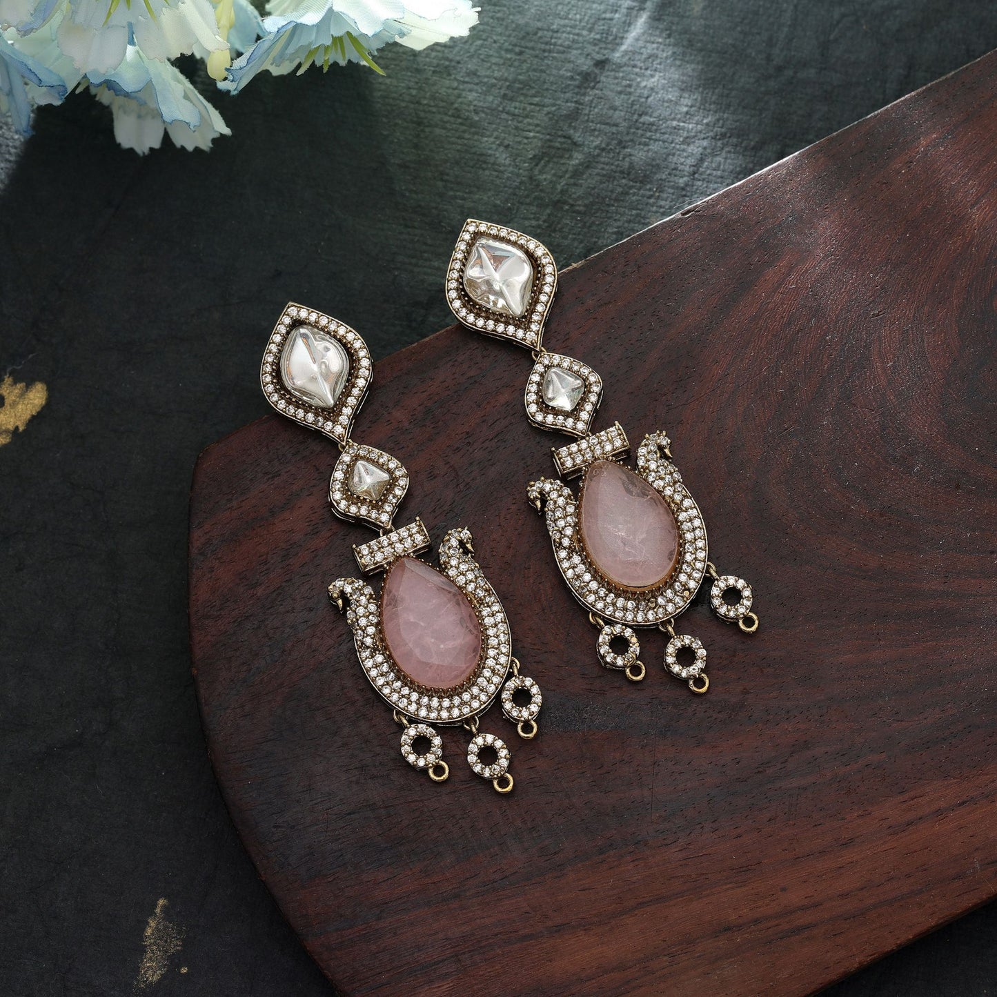 Pinkfarbene American-Diamond-Ohrringe – stilvolle Party-Schmuckkollektion