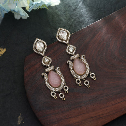 Pinkfarbene American-Diamond-Ohrringe – stilvolle Party-Schmuckkollektion