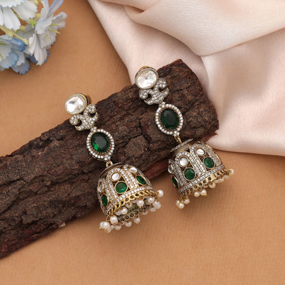 Bezaubernde grüne amerikanische Diamantohrringe mit Premium-Ethno-Schmuckdesignkollektion