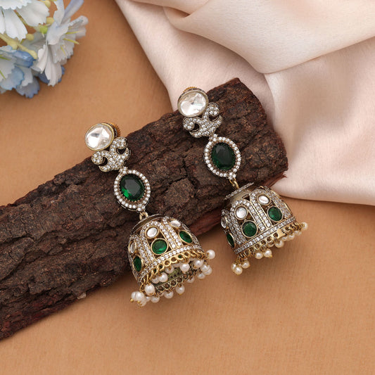 Bezaubernde grüne amerikanische Diamantohrringe mit Premium-Ethno-Schmuckdesignkollektion