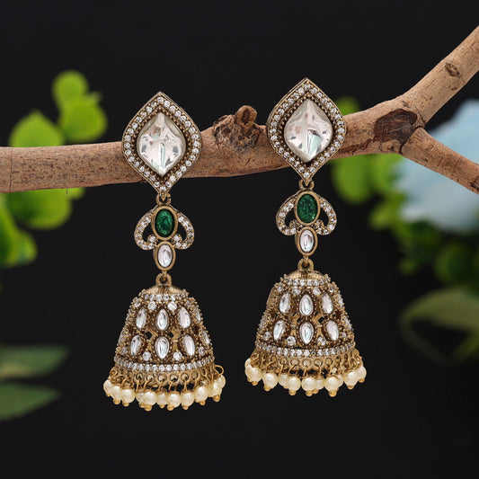 Wunderschöne grüne American Diamond Ohrringe für Damen – Kollektion für traditionelle Anlässe
