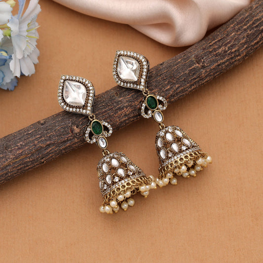 Wunderschöne grüne American Diamond Ohrringe für Damen – Kollektion für traditionelle Anlässe