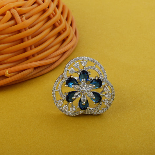 Stilvoller blauer amerikanischer Diamantring für Glamour bei Tag und Nacht