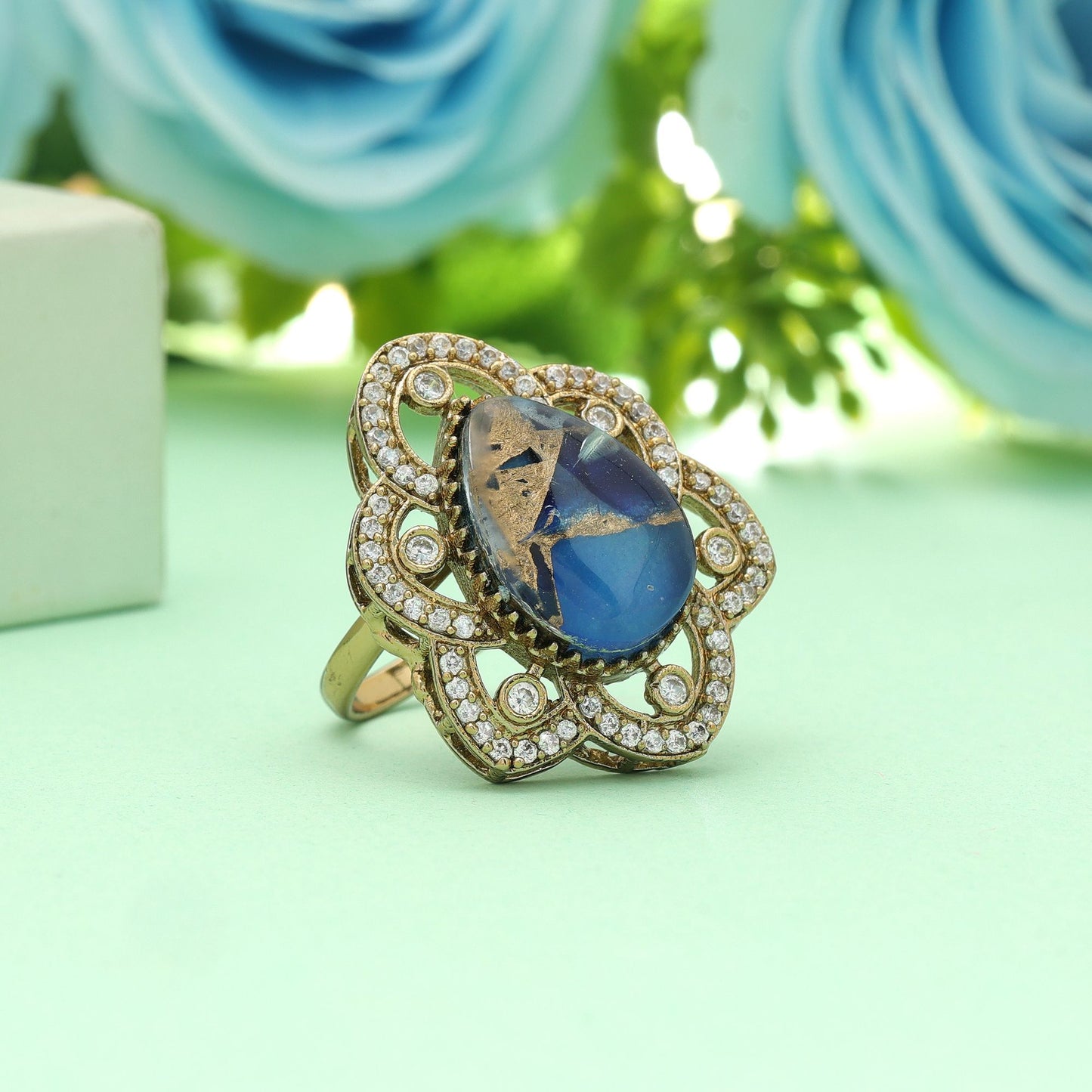 Firozi-farbener American-Diamond-Ring – Trendige, stilvolle ethnische Schmuckkollektion Design