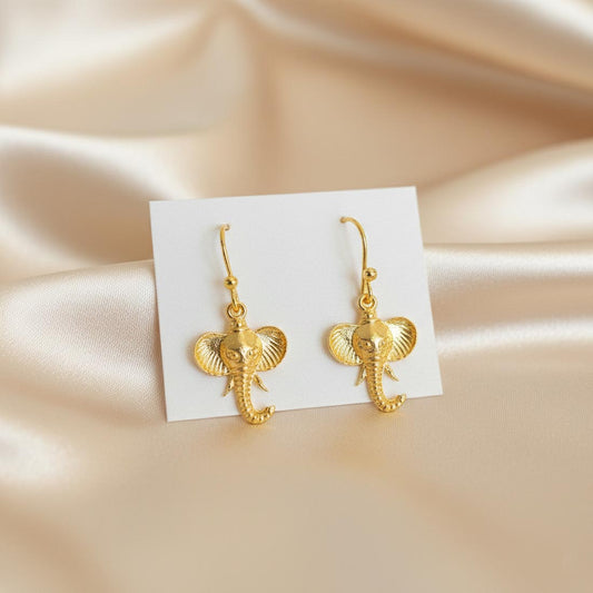Goldfarbene königliche Amrapali Ohrringe Klassischer traditioneller indischer Statement-Schmuck