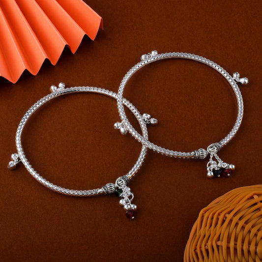 Classic Silver Color Oxidised Anklet Crafted With Exquisite Detailing For Women’S Wedding Outfits Jewelry