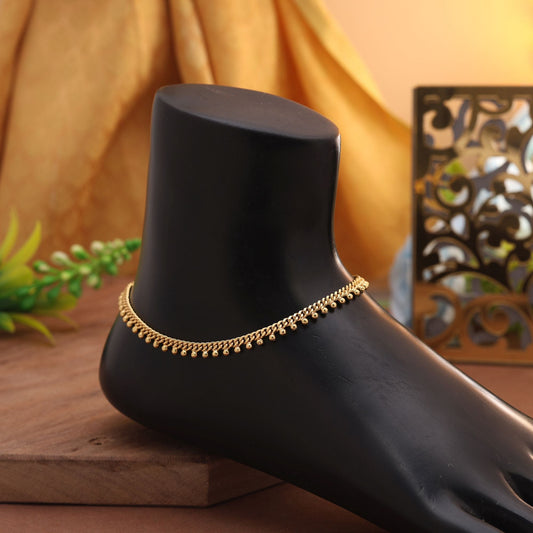 Gold Color Anklet Offering Classic Beauty For Ethnic And Modern Outfits