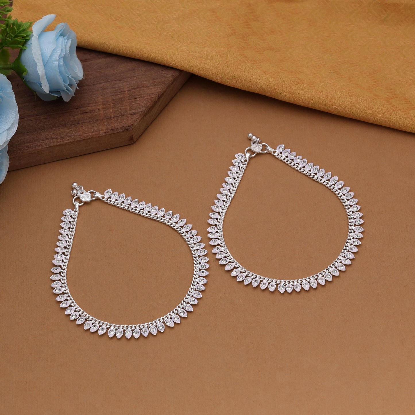Silver Color Anklet Designed For Minimal Ethnic Fashion And Daily Wear