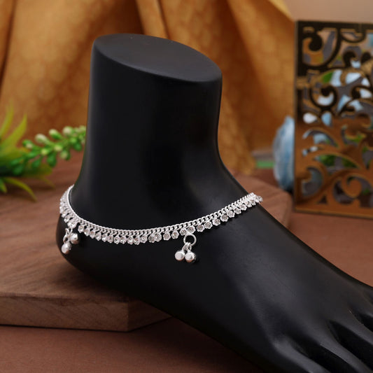 Silver Color Anklet Offering Subtle Shine For Elegant Everyday Styling