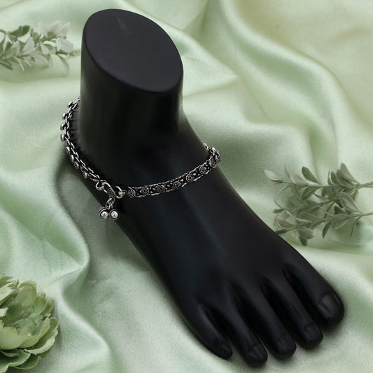 Silberfarbene oxidierte Fußkette Elegante traditionelle Vintage-Fußkette Alltagsschmuckkollektion