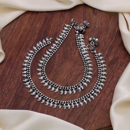 Silver Color Oxidised Anklet Featuring Elegant Traditional Ethnic Jewelry Design
