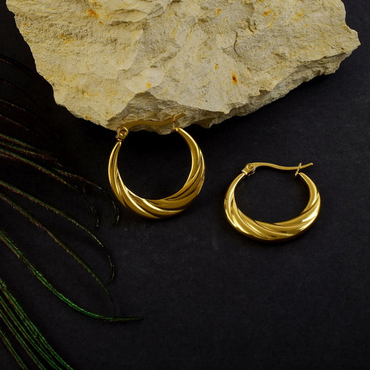 Stilvolle, anlaufgeschützte Ohrringe in Goldfarbe, perfekt für Festivals, Verlobungen und als Brautschmuck