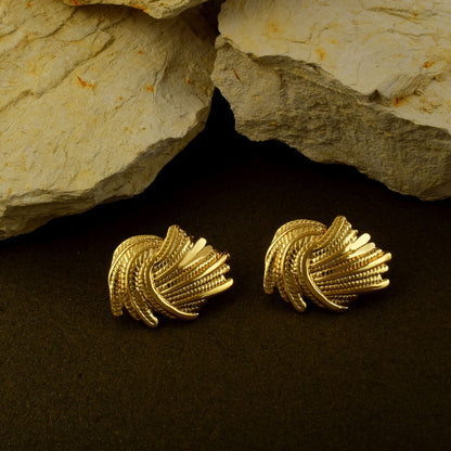 Attractive Gold Color Anti Tarnish Earrings Designed with Exquisite Artistic Detailing for Women