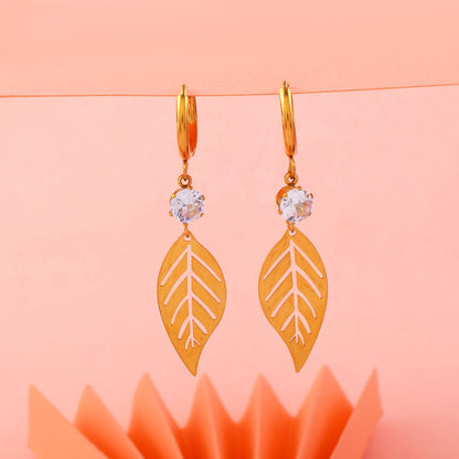 Attractive White Color Anti Tarnish Earrings Perfect for Bridal Jewelry and Wedding Celebrations