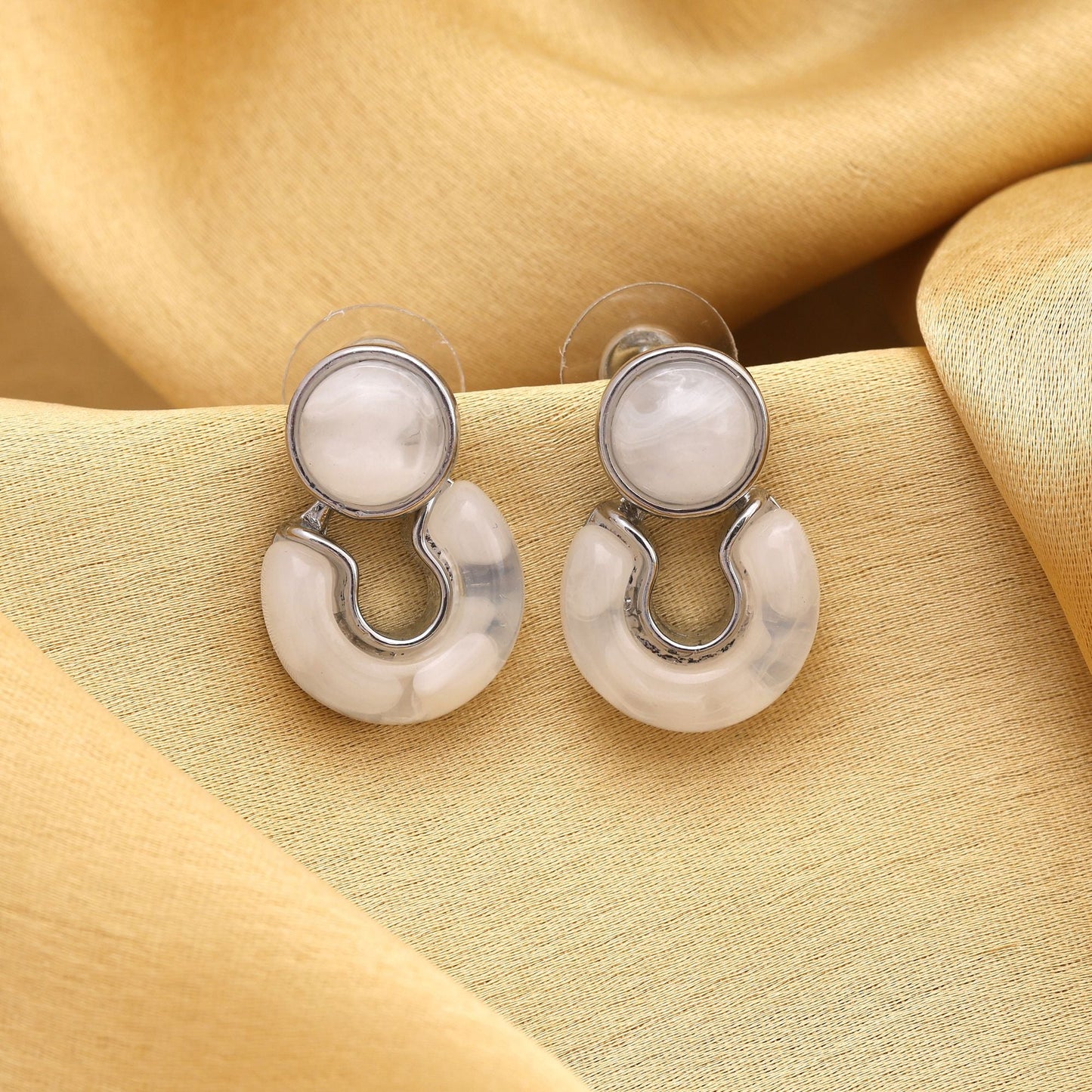 Chic White Color Anti Tarnish Earrings With Glossy Finish Perfect For Daily Wear