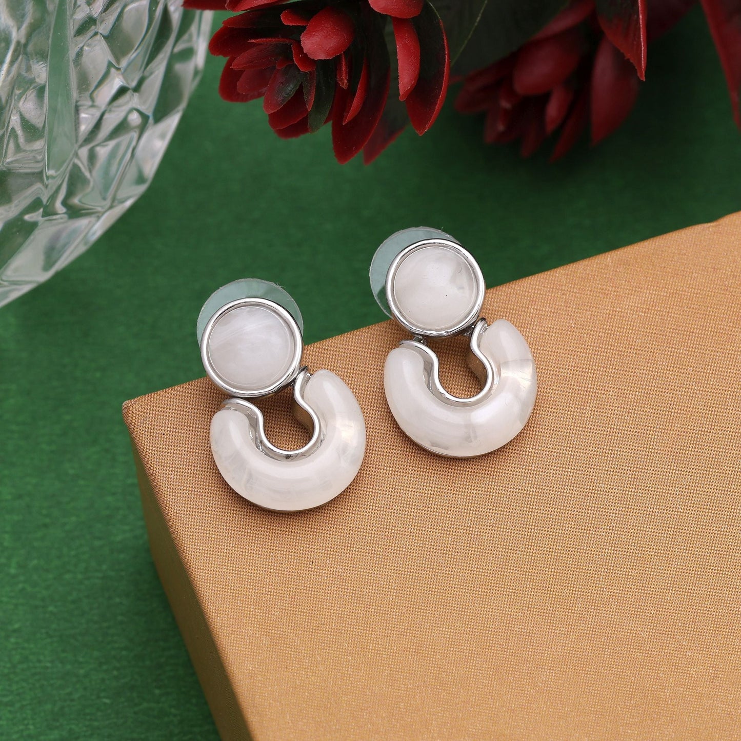 Chic White Color Anti Tarnish Earrings With Glossy Finish Perfect For Daily Wear