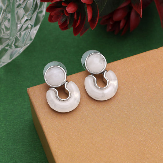 Chic White Color Anti Tarnish Earrings With Glossy Finish Perfect For Daily Wear