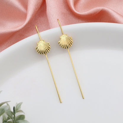 Goldfarbene Ohrmanschette, verziert mit aufwendigen Mustern zur Verstärkung eines eleganten, zeremoniellen Stylings