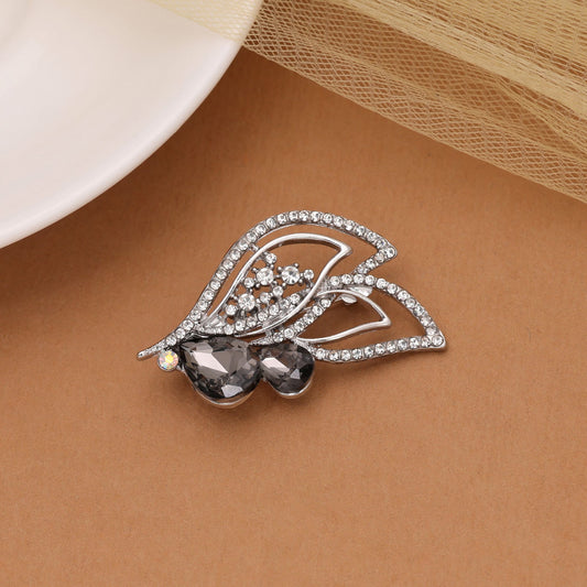 Black Color Leaf Design Brooch with Elegant Nature Inspired Pattern for Stylish Fashion Accessories