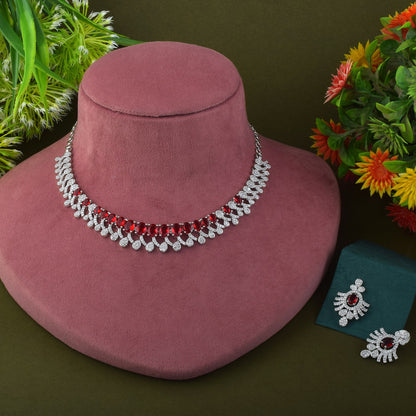 Rotes amerikanisches Diamant-Halskettenset mit goldfarbenen Blattakzenten