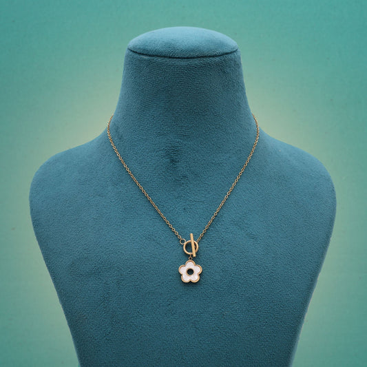 White Color Stainless Steel Anti Tarnish Necklace Perfect For Elegant Western Fashion Looks