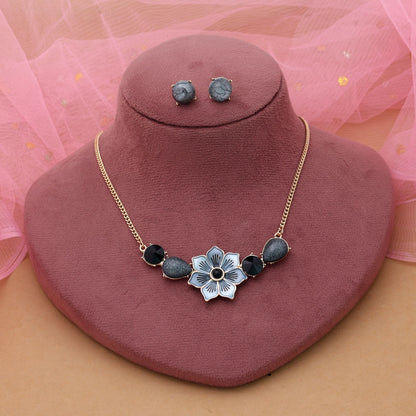Schwarzfarbiges Blüten-Design Anlaufgeschütztes Halsketten-Set mit stilvollem, modernem Blumendetail