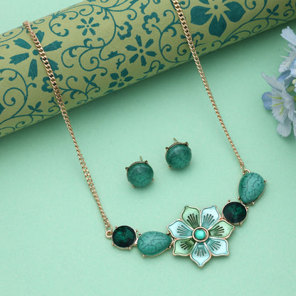 Grünfarbene Blumen-Design Anlaufschutz-Halskette-Set mit elegantem, blumig inspiriertem Anhänger