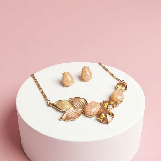 Goldfarbenes, anlaufgeschütztes Halsketten-Set mit edel-klassischem, elegant glänzendem Finish